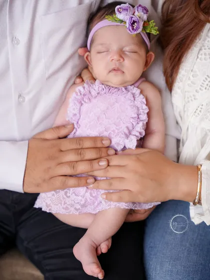 So small, so new, so loved. In my newborn sessions, I focus on creating a safe and peaceful space to capture the delicate details of your baby's first days, held securely in the hands of those who love them most.
