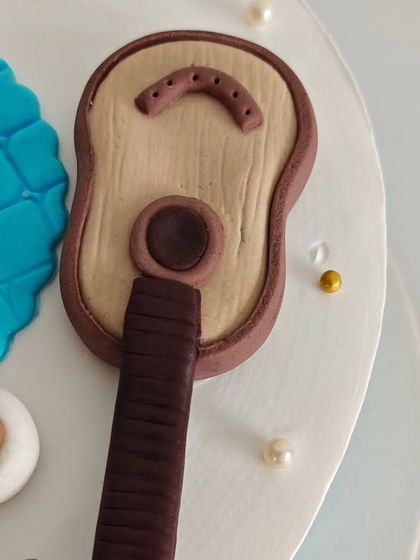 The Art of Detail: Custom Figurines & Toppers photo 3