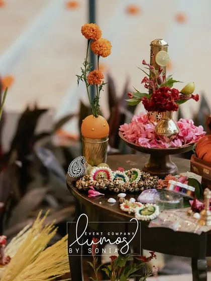 Another view of the dancer's corner, with beautiful floral arrangements and traditional elements.