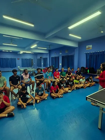 A strong mind wins matches. Our players are gathered for a sports psychology session, a key part of our curriculum that equips them with the mental toughness, focus, and strategic thinking needed to handle competitive pressure.