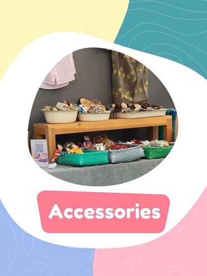 Showcasing the variety of accessories available, from hair clips and bags to other fun trinkets for kids.