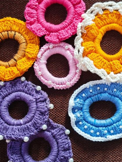 Everyday Hair Charms: Bows, Clips & Scrunchies photo 4