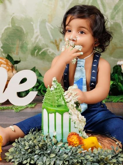 First Birthday & Cake Smash Fun photo 18