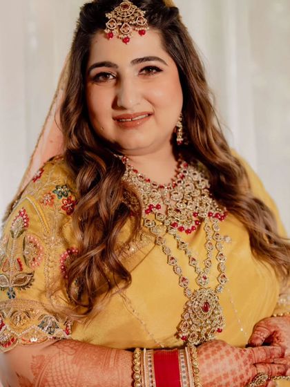 Timeless Bridal Looks photo 35