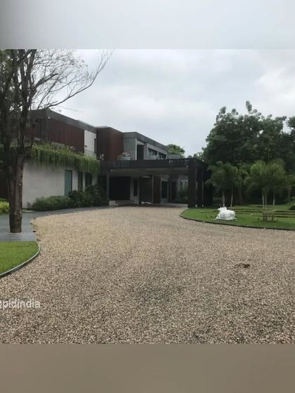 Entrances, Pathways & Driveways photo 27