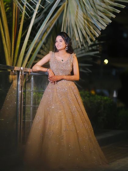 A smiling portrait, her happiness is contagious.