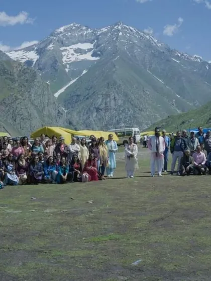 A moment of shared peace with our group during the Kashmir retreat, surrounded by the divine energy of the snow-capped Himalayas. We believe that high-energy locations like this are essential for profound spiritual upliftment.