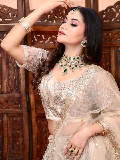 Modern & Pastel Bridal Lehengas photo 16