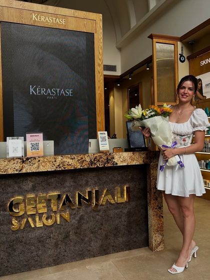 Another shot of Nataša Stanković at our reception, looking radiant after her birthday services. It's always a pleasure to host her and be a part of her special celebrations.