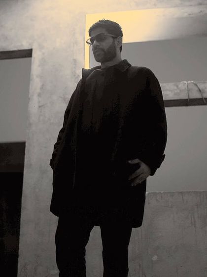 A simple, clean shot from a recent photoshoot. This is me, ready for the next gig. Follow the call of the discoball.