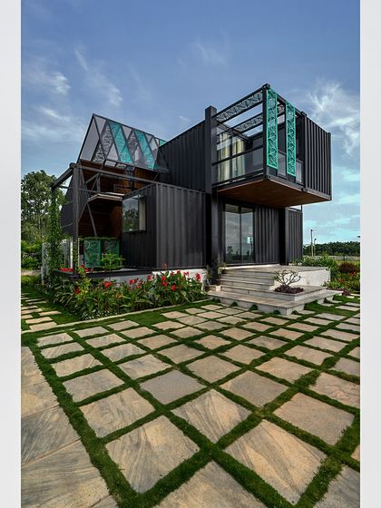 The Future of Living: Container & Prefab Homes photo 7