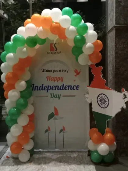 This entrance setup for SS Group's Independence Day event features a full tricolor balloon arch. I also provided a custom welcome banner and a cutout of the map of India to create an impactful welcome for employees and visitors.