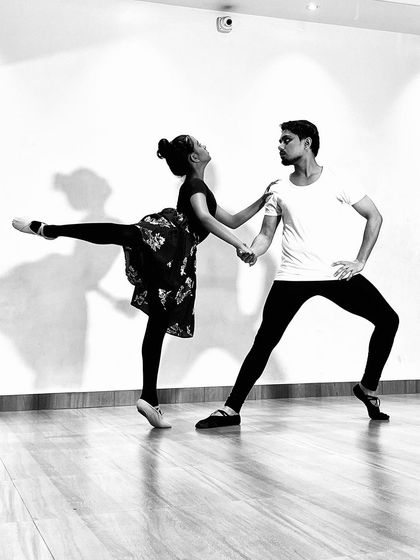 Subham Chail Performing Arts - Dance Instruction Ballet Training (Grace & Discipline) photo 7