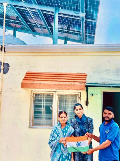 SolarSquare - Residential & Community Rooftop Solar Solutions Our Happy Customers: Homes & Families photo 178