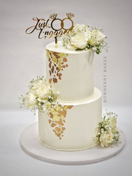 Elegant Wedding & Engagement Cakes photo 25