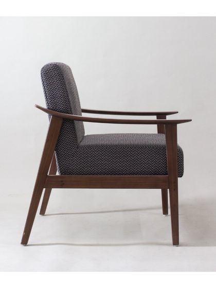 TIS Living - Bespoke Furniture for Entire Homes Statement Seating: Armchairs, Sofas & Loungers photo 36