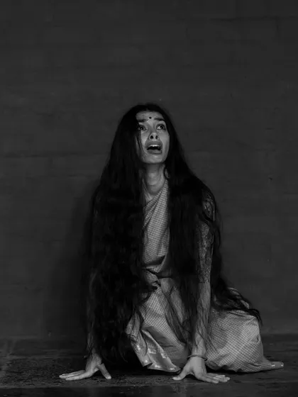 A moment of looking up in terror, as if at a looming threat. This exercise in 'Bhaya' helped me understand how to use my gaze to create tension.