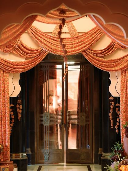 Behind the Scenes photo 15