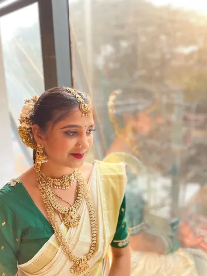 VLCC School of Beauty - Professional Makeup Artistry The Complete Bridal Collection photo 11