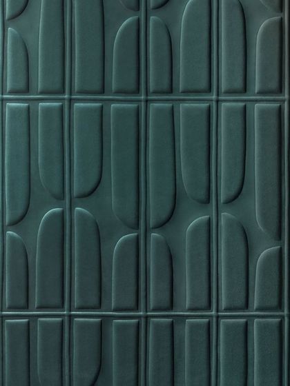 Sculptural Walls: 3D Textures & Metallic Finishes photo 23