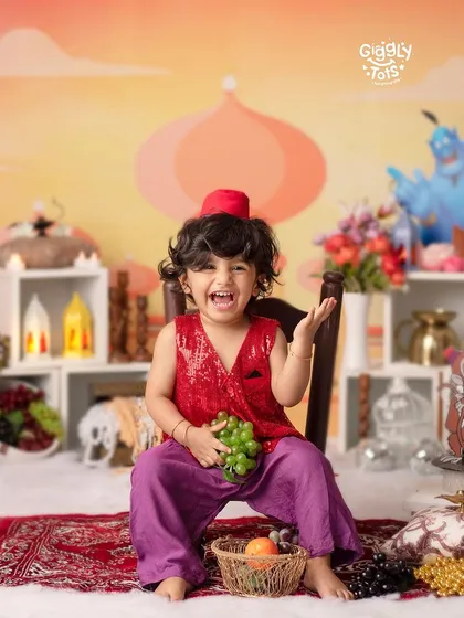 A duplicate of 231, capturing the joyful and expressive face of our little Aladdin.
