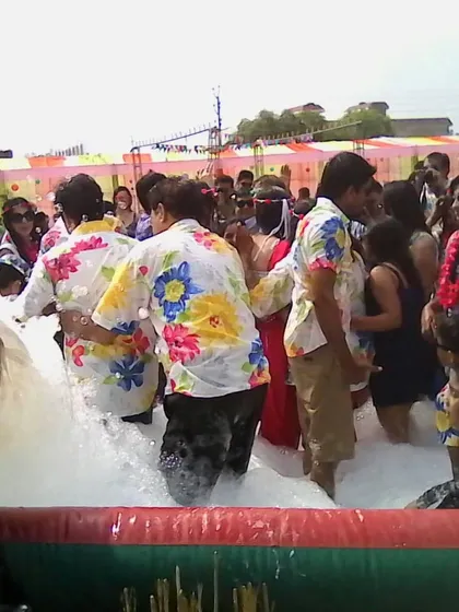 Make a splash with a foam party. I can set up an inflatable pool and foam machine for a unique and unforgettable experience, perfect for summer parties and festive gatherings like Holi.