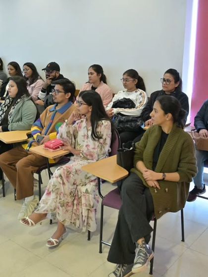 A throwback to our very first French Open Day. Here are some students attending a demo class. Join us for our next one in May!