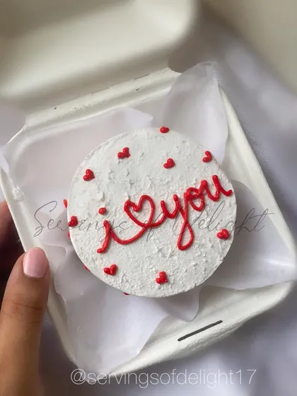 A simple and sweet way to say "I love you." This mini bento cake is perfect for anniversaries, Valentine's Day, or just to surprise your special someone.