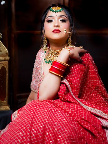 This pose exudes confidence and grace, key qualities for any bride.