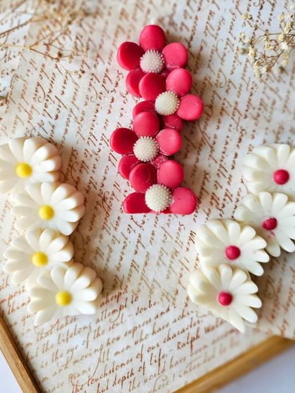 Artistic & Sculptural Candles photo 10