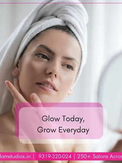 Our goal is to help you achieve radiant skin that you feel great in every day. Our glow facials are designed to provide instant brightness, making them perfect before a special event or as part of your regular self-care.