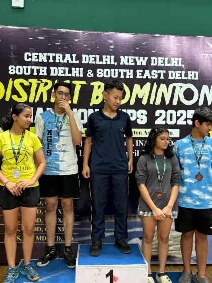 A close-up of our students with their hard-earned medals. Each medal represents hours of practice, discipline, and the winning spirit we nurture at the Smash2Play academy.