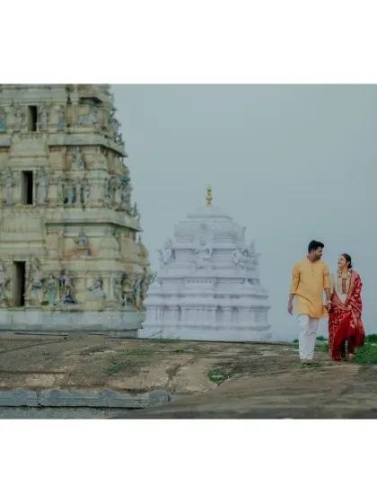 Heart Clickers - Pre-Wedding & Couple Photoshoots Timeless Traditional Attire photo 31