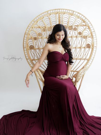 Solo Radiance: Portraits of the Mother-to-Be photo 129