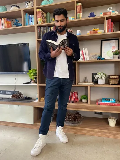 Styling comedian Harsh Gujral for a Times of India shoot. We went for a smart-casual look with a navy corduroy shirt over a white tee, perfect for his relatable and modern brand.