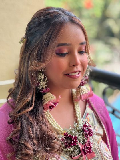 Vibrant Haldi & Mehendi Styles photo 14