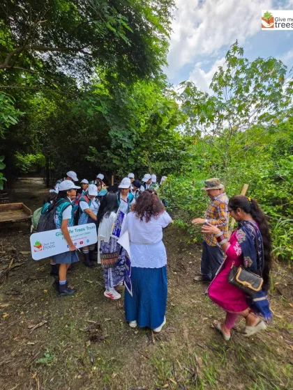 Students from Evergreen Public School arrive at our Noida site for a Nature Awareness Programme. The day starts with an introduction to the forest we will be exploring and nurturing.