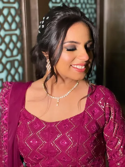 A close-up of the Sangeet client, her hair and makeup looking flawless.