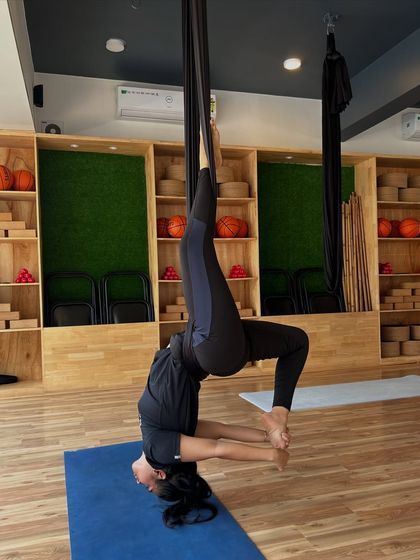Hamsa Yoga - Group Yoga Classes Aerial Yoga: Fly & Flow photo 21