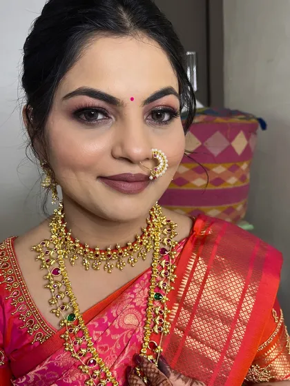 Another angle of the beautiful Munj makeup look.