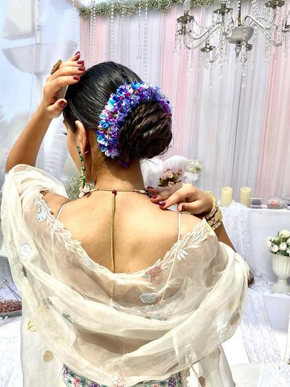 Elegant Buns & Updos photo 40