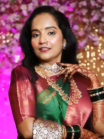 My gorgeous bride Jyoti, ready for her engagement. This traditional Maharashtrian look features classic jewelry and a radiant makeup finish that highlights her beautiful features.