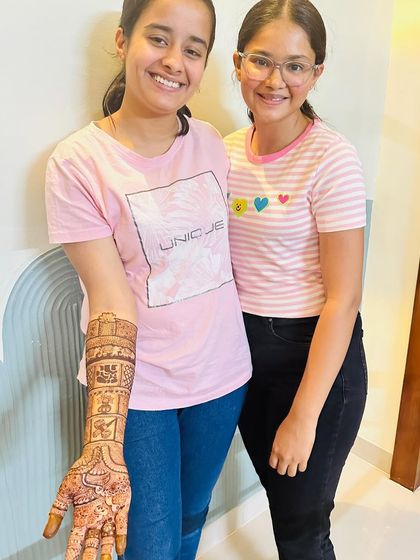Khushi Jain - Professional Mehendi Artistry Join My Mehendi Family: Classes & Workshops photo 6