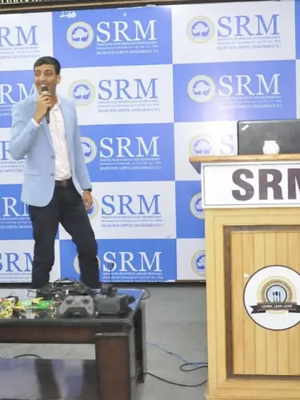 On stage at SRM University, sharing my passion and knowledge about the drone industry with the next generation of engineers and entrepreneurs.