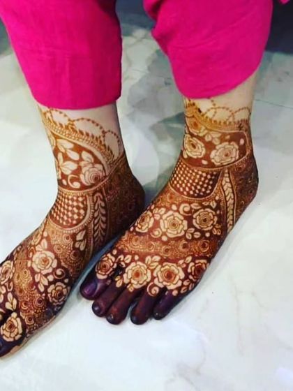 Dinesh Mehandi Arts - Bridal & Wedding Mehendi Complete Bridal Look (Hands & Feet) photo 9
