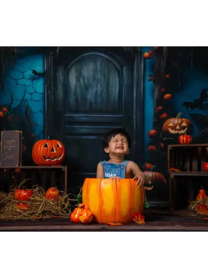 The cutest little pumpkin in the patch. Our spooky-but-sweet Halloween setup is perfect for some festive fun.