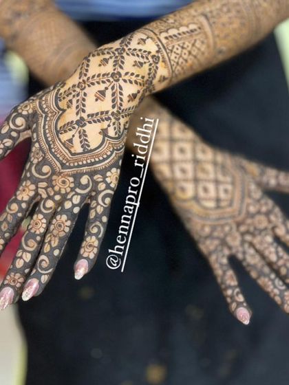 Intricate & Traditional Artistry photo 6