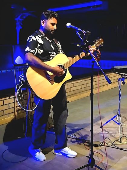 Cafe, Resort & Festival Gigs photo 4