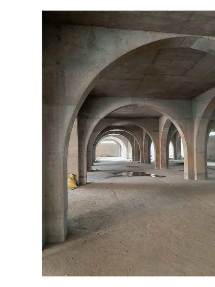 The modular arched units of Sanskriti Vihara under construction. This 6 by 6 meter unit was found capable of satisfying all the spatial needs of the institution, from meditation halls to classrooms.