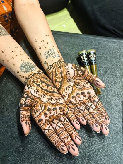 Lotus Mehendi Arts - Event Mehendi Services Intricate Bridal & Sangeet Mehendi photo 21